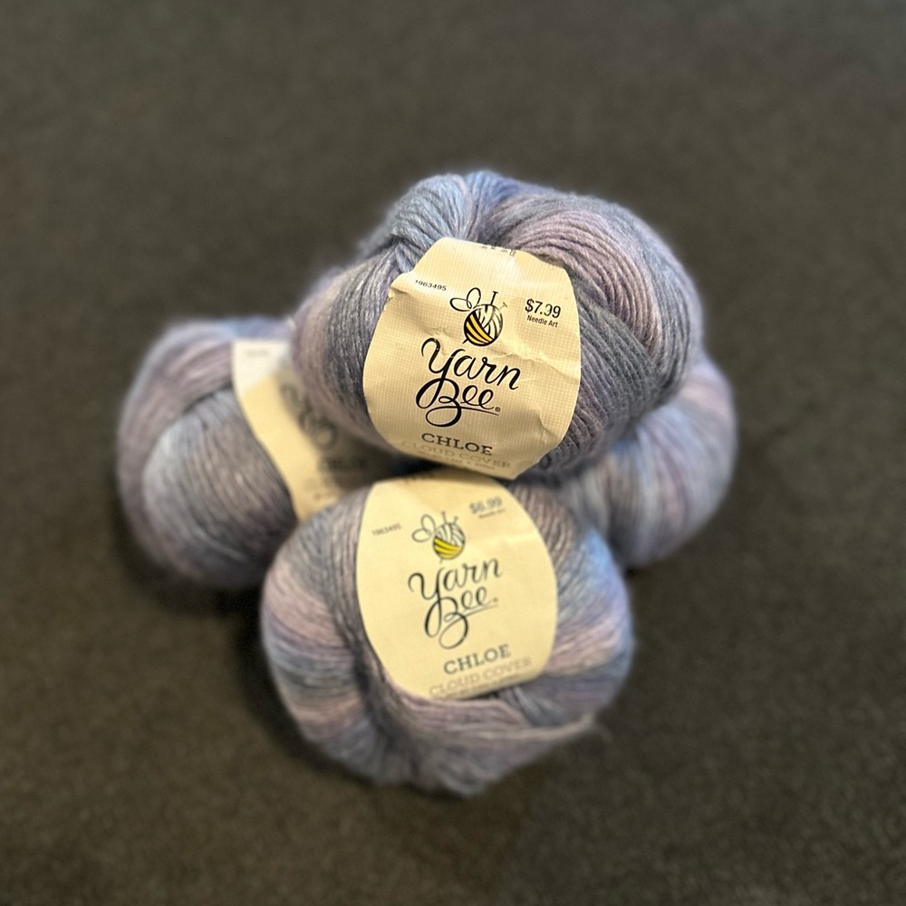 Yarn Bee Chloe In Cloud Cover - lot of 4 skeins